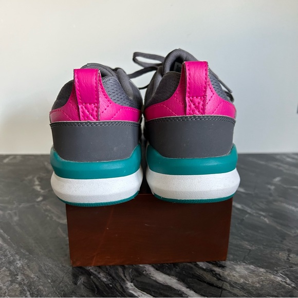 009 New Balance Grey Comfort Sneakers - Picture 5 of 9